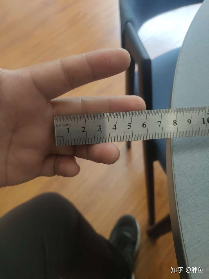 身高155手长15cm的女生弹41寸吉他会困难吗可以尝试吗