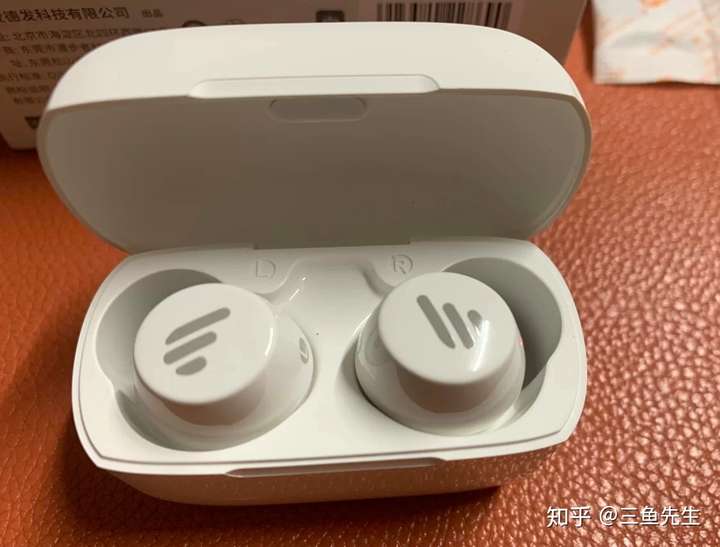 请问各位大佬,漫步者的tws1,tws2,w2应该选哪一款?