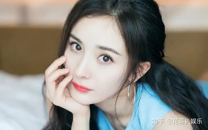 杨幂的爸爸“小林哥”回应女儿的伤情：天佑女儿，一切都好！