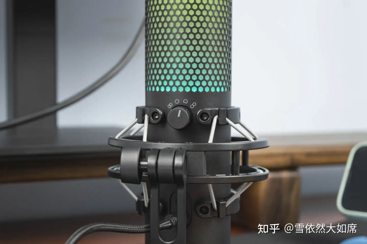 HyperX Quadcast S声浪加强版麦克风上手体验- 知乎