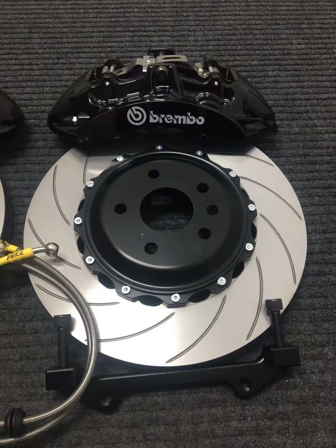 车精灵改装 的想法: (全国刹车改装)brembo大六活塞卡钳 | … - 知乎