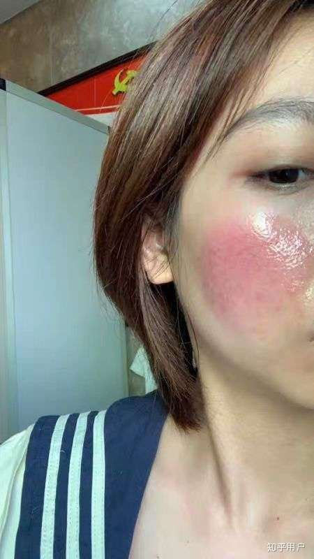 脸涨得通红 知乎