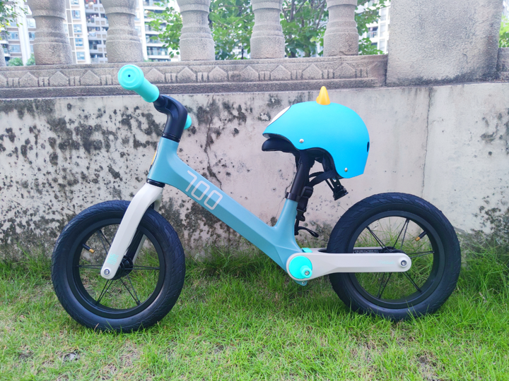 解放父母双手,2-7岁小朋友的运动伴侣,柒小佰儿童减震滑步车