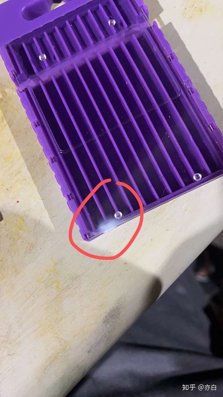 pet材料注塑透明产品时注胶口发白请问应该怎么解决呢