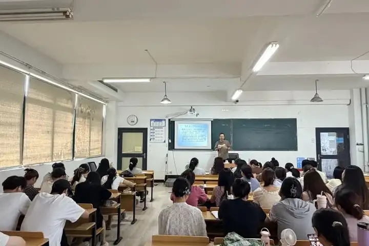 浙江省广播电视中等专业学校教职工育人能力提升培训活动顺利开展！(图4)