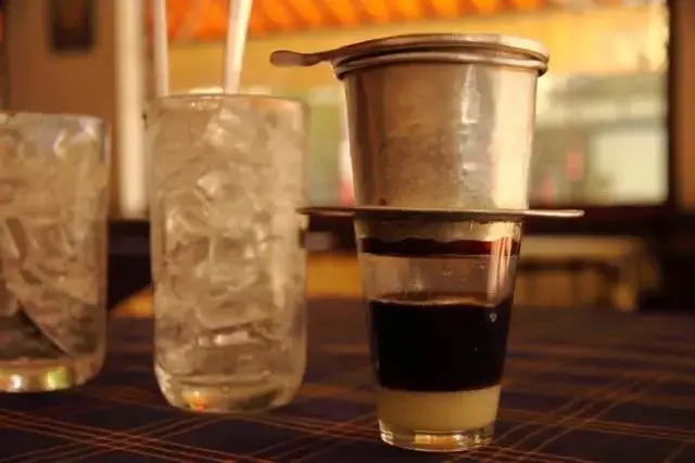 越南滴漏咖啡（新鲜出炉）越南咖啡为什么要滴漏，如何制作美味的