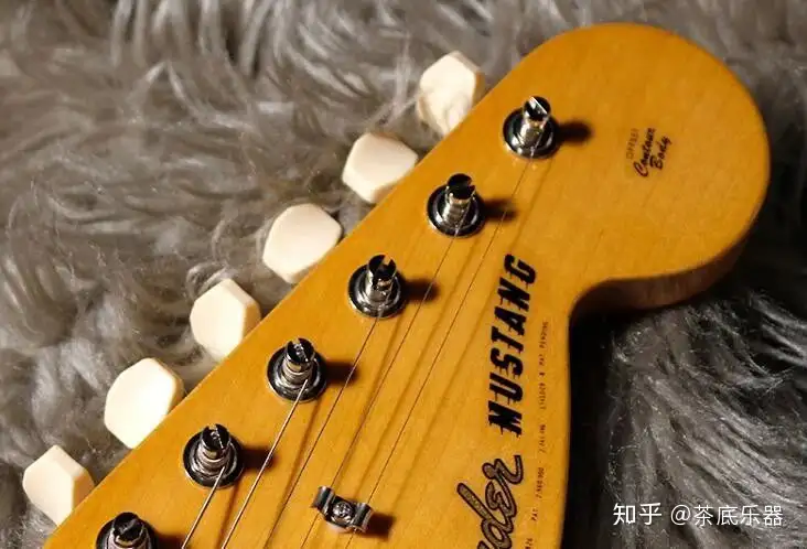 茶底谈琴之fender mustang：让人又爱又恨的“野马” - 知乎