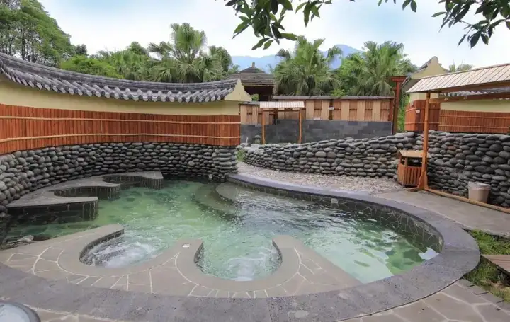 成都周边8大温泉泡汤好去处，团建年会亲子情侣打卡地！