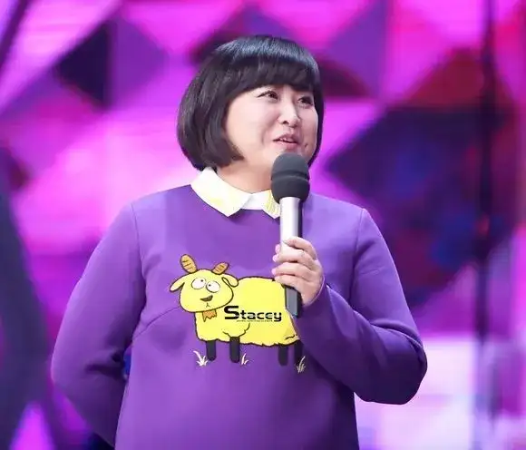 贾玲一夜刷爆朋友圈:她笑得灿烂,你怎么哭了插图14 贾玲一夜刷爆朋友圈:她笑得灿烂,你怎么哭了插图14