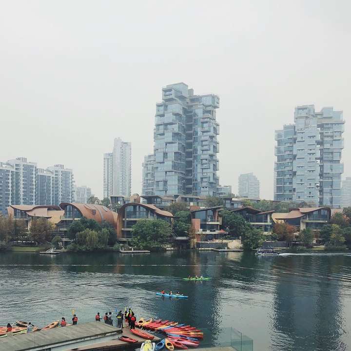 成都有哪些值得推荐的景点或旅游线路？