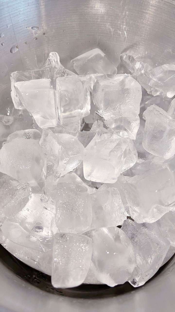 有没有ins风简约壁纸的类似于这种