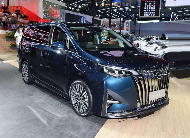 传祺m6大师版首发外观更霸气223座椅布局