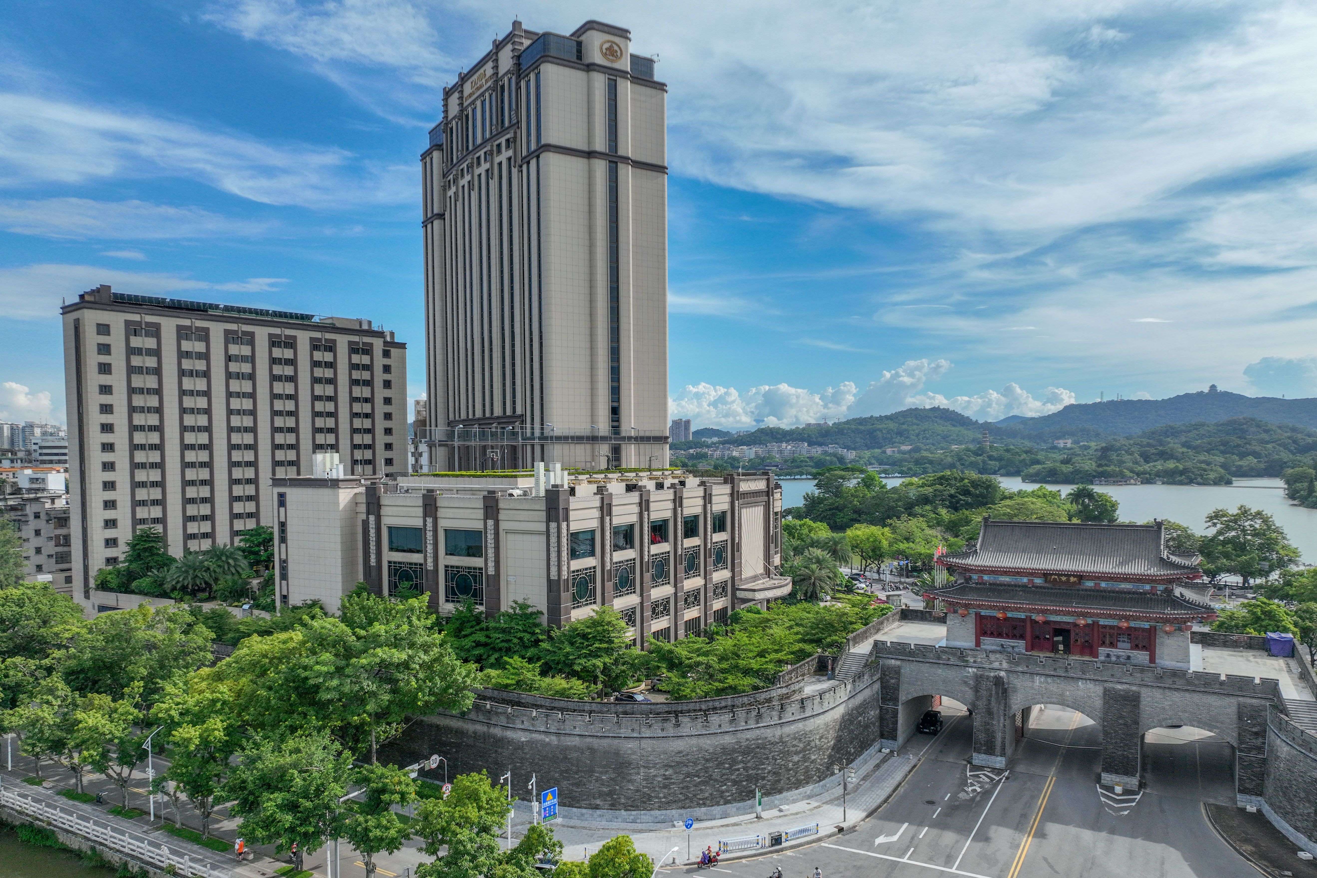 入住康帝国际酒店,发现市区之美 惠州·康帝国际酒店我入住的是湖景房