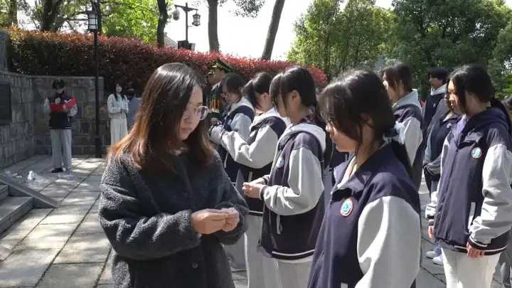 【红色校园】鲜花祭英烈 薪火永相传 | 塘栖校区开展清明祭扫活动!(图14)