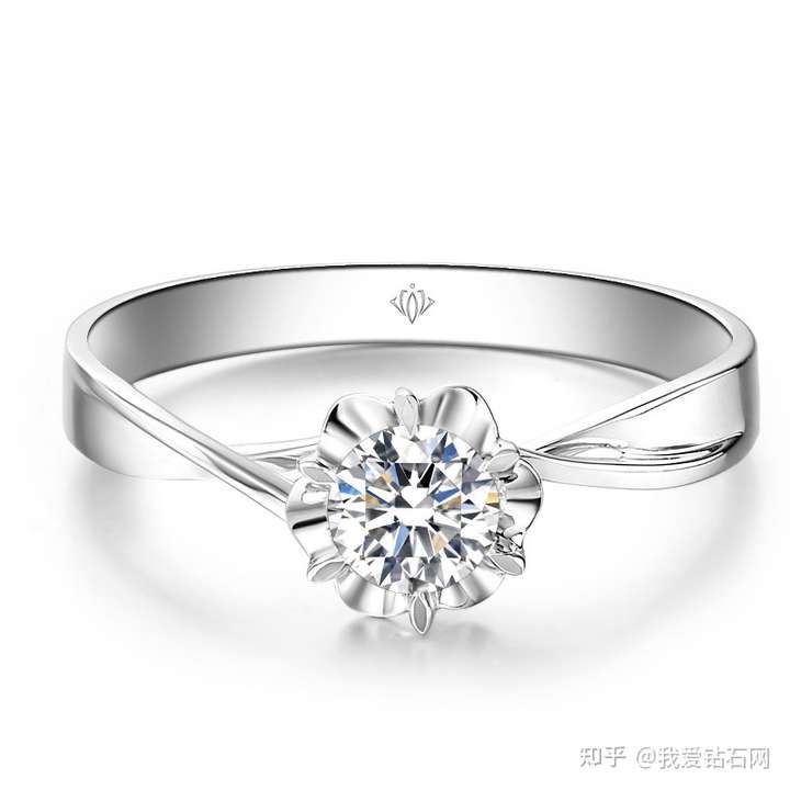 想问问钻戒买什么牌子比较好?