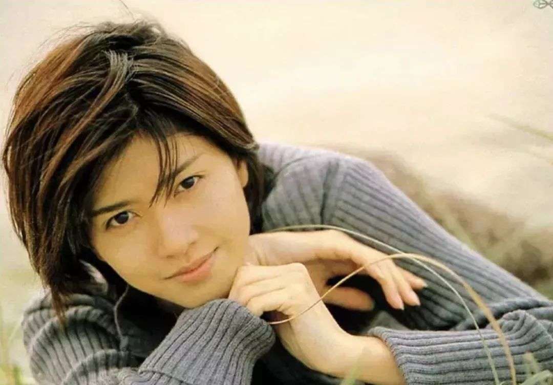 17岁凭少年感帅弯无数人 前男友福山雅治 现男友柏原崇 果然好看的人都是雌雄同体 知乎