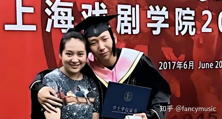 阿如那：丑得上不了台面！凭《狂飙》疯狂出圈，他的春天来了！