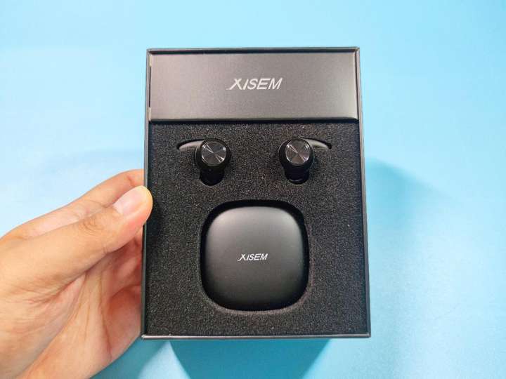 价格200左右的真无线蓝牙耳机，这款算是佼佼者