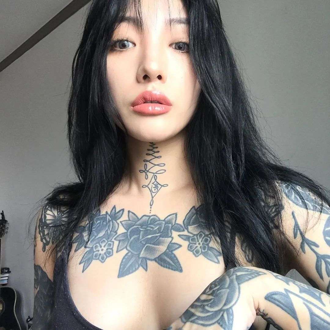 手活绝顶的韩国辣妹纹身师 谁不想被她们扎两针 知乎