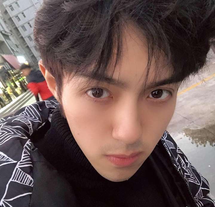 你见过最帅的高中男生长什么样?