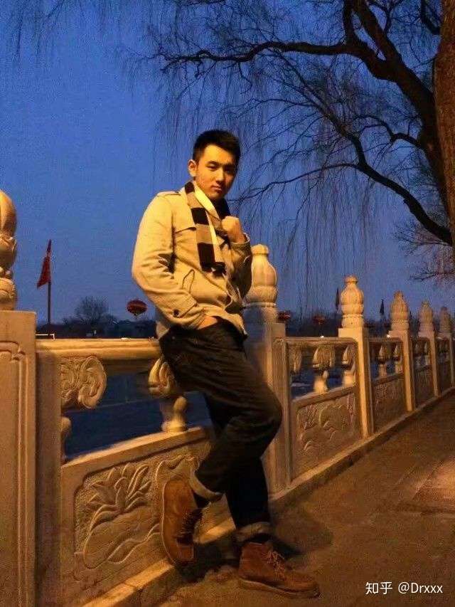 放上一个自以为有气质的照片. 变得有气质,首先要自信!