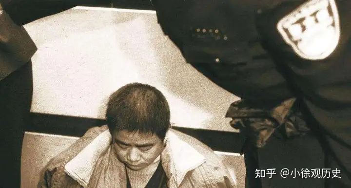 87年四川峨眉山血案：高中生迷恋武侠出家拜师，却意外走上了邪路