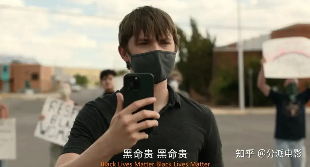 《爱丁顿》心理恐怖大师新作，小镇也疯狂！