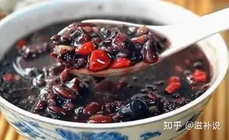 铁和多种矿物质,与黑米粥搭配能增强其补血养颜的功效,适合体质虚弱