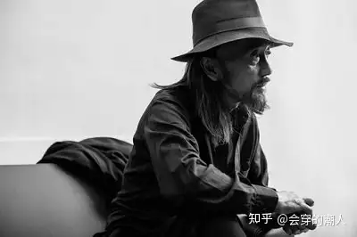 什么是高级黑不是所有的黑色叫做山本耀司