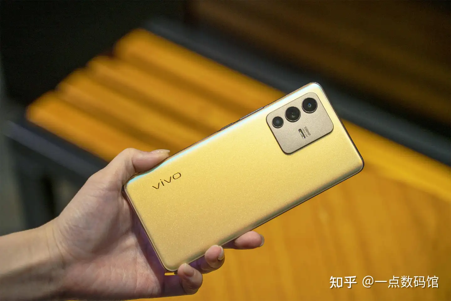 Vivo爆款机型 5000万前置双摄 1 08亿后置三摄 12 256gb售价2979 知乎