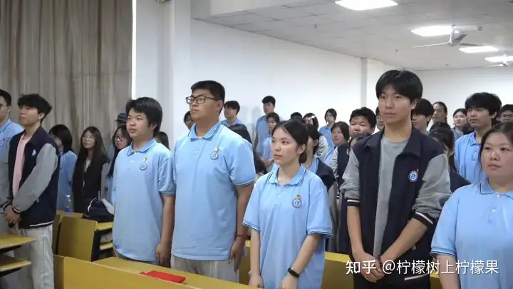 【红色校园】青春报国守初心 砥砺奋进新征程 | 2025-2026学年学员入团仪式