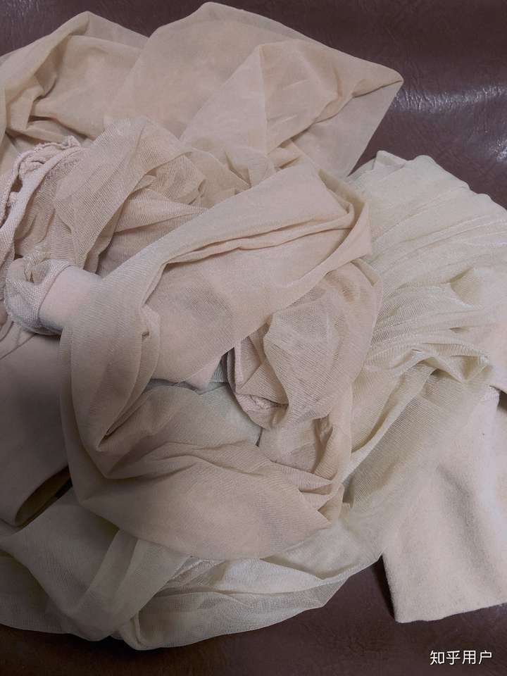 夏天丝袜要天天洗吗?