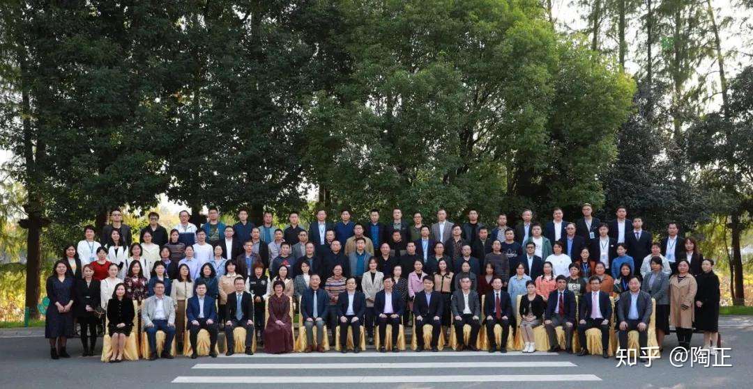 年度武汉大学附属爱尔眼科医院东湖学术高峰论坛楚明白内障手术研讨会盛大开幕 知乎