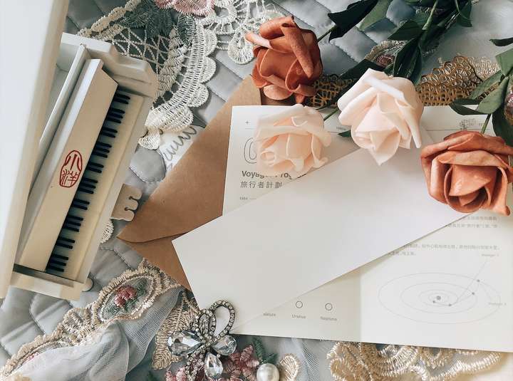 摆拍底图.语c. 30人