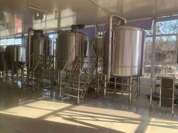 日产3000升大型精酿啤酒设备