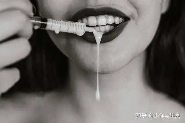 飞机杯和五姑娘哪个舒服飞机杯和五指姑娘的区别,哪个更舒服?