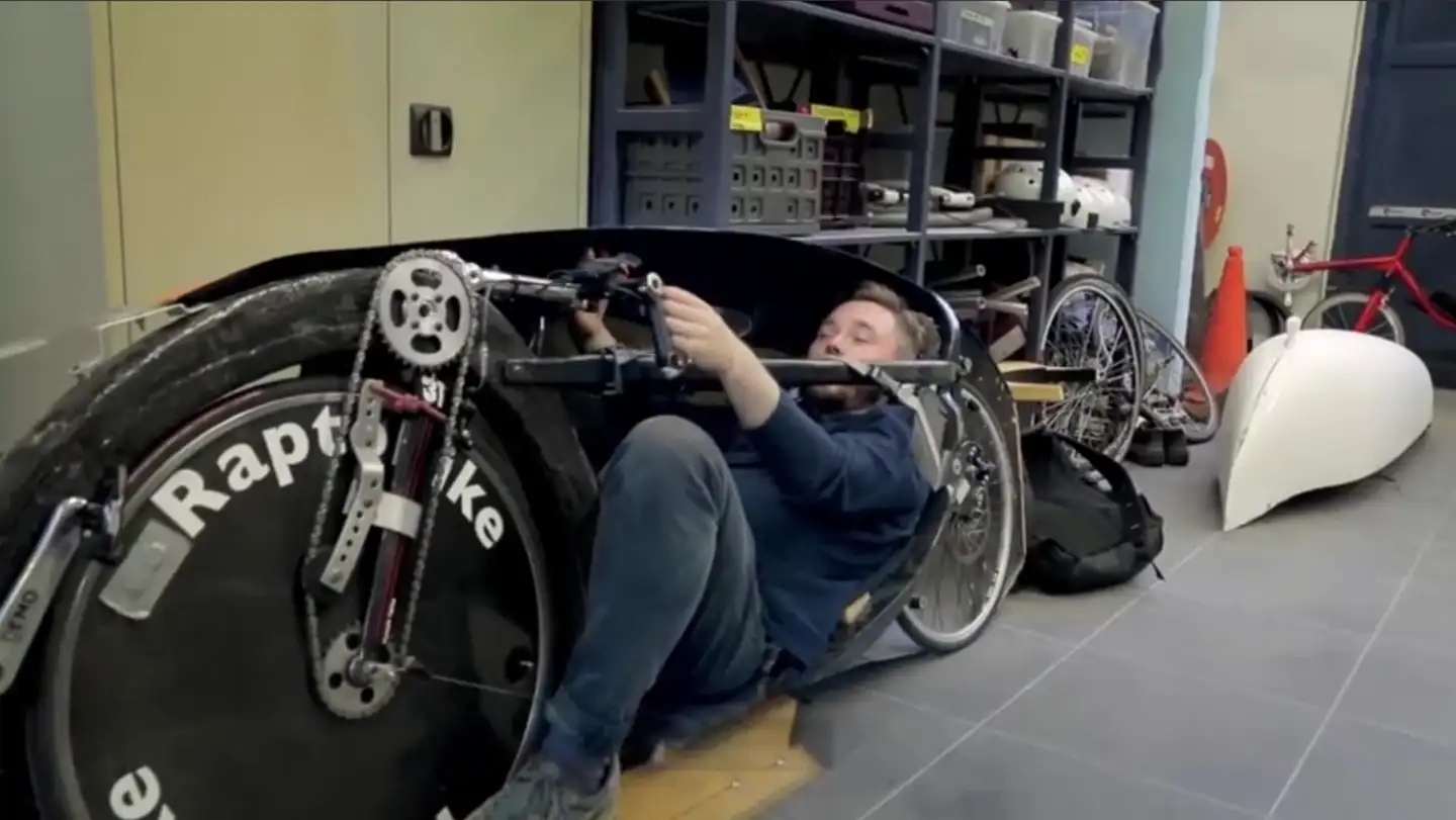 最快的碳纤维自行车，时速可达144公里- 知乎