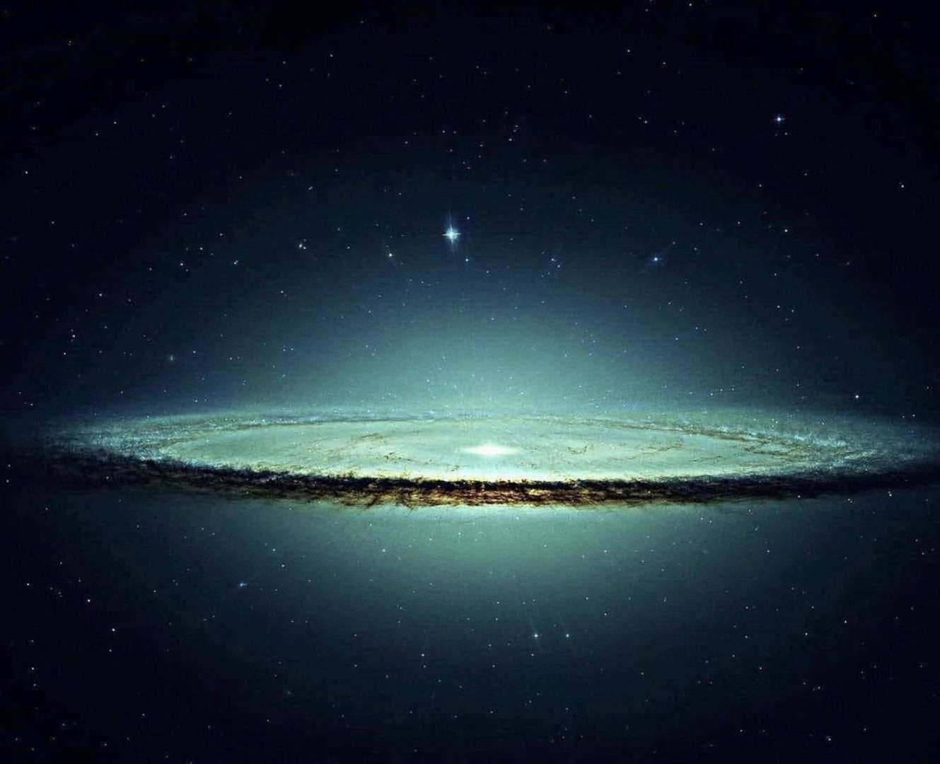 问问马斯克 的想法: nasa 最新公布的哈勃望远镜拍摄到的土星