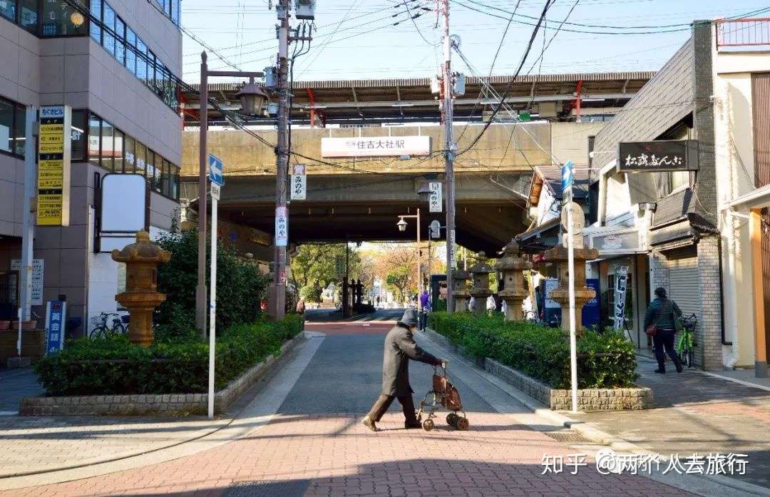 在被绿意包围的住吉大社 向神明祈求健康与繁荣 知乎