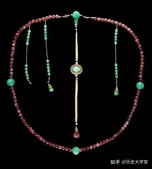 清朝皇帝和官员佩戴的朝珠是什么饰品，为什么其它朝代无需佩戴- 知乎