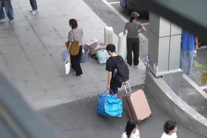 志远踏新路 启梦扬帆时 | 塘栖校区2025新生报到(图7)