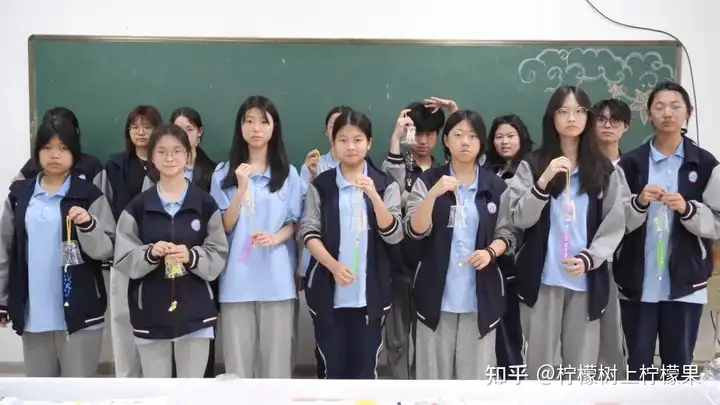 【活力校园】手绘风铃添彩 心融美育校园 | 塘栖校区组织开展手绘风铃活动(图10)