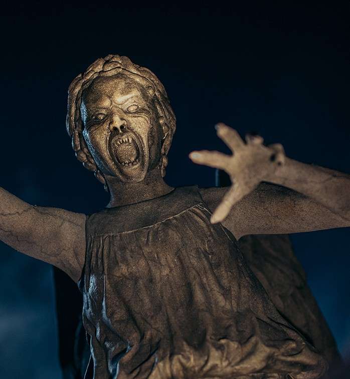 哭泣天使,也被称为孤独的暗杀者为人所熟知,同宇宙一样古老.