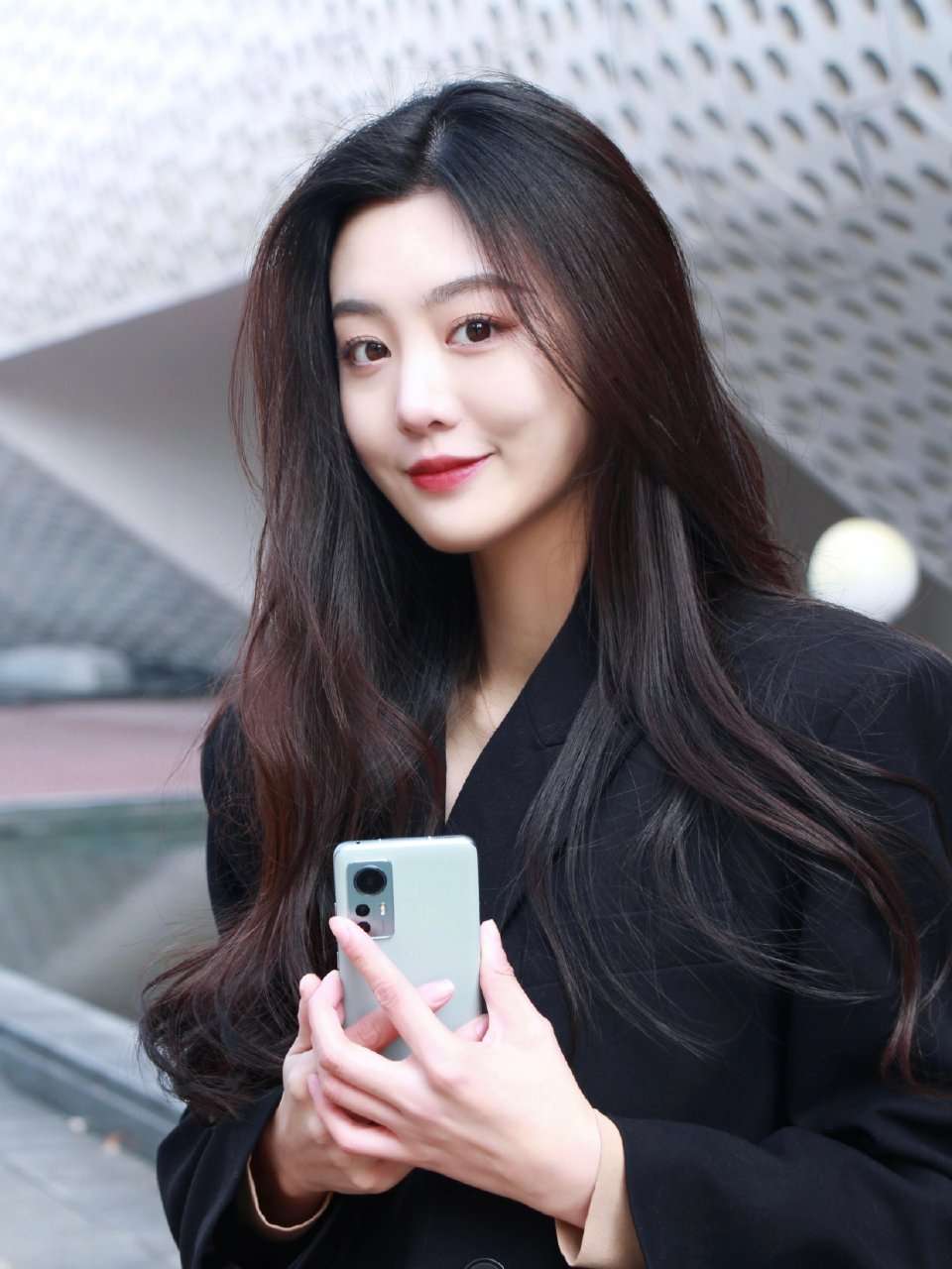 科技犬建哥 的想法: 用小米手机的女博主都是大蜜范儿,她们已