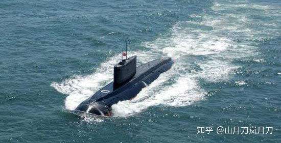 为什么抹香鲸潜水深度能达20003100米潜艇只有几百米