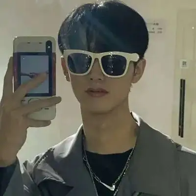 可可爱爱憨憨的男孩子头像