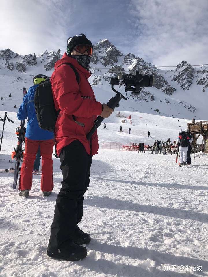 广州融创滑雪有跟拍摄影师吗跟拍摄影师怎么找