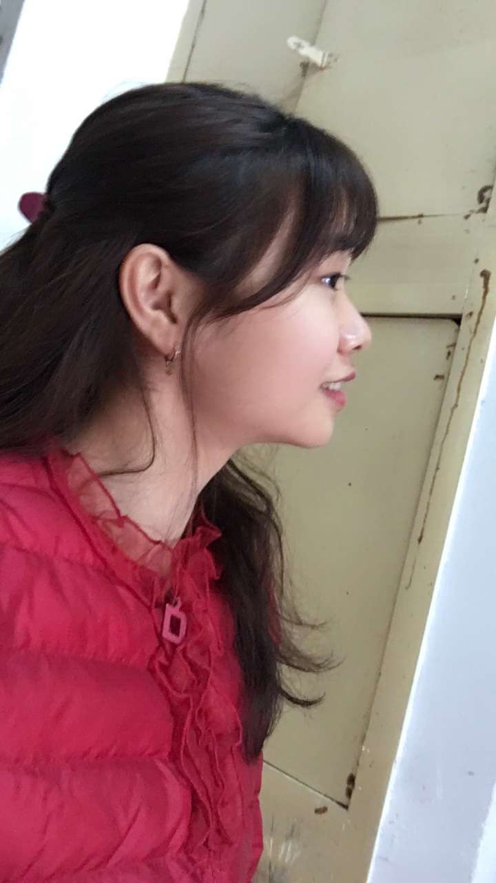 眼睛小的女生丑吗?