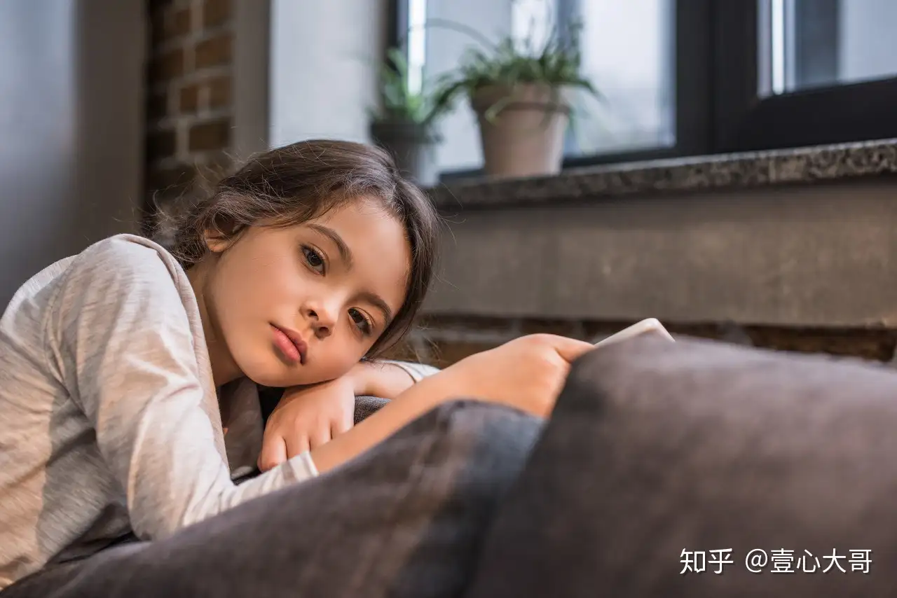 叛逆期孩子的话越来越少，总把自己关在房间，父母该怎么办？ - 知乎