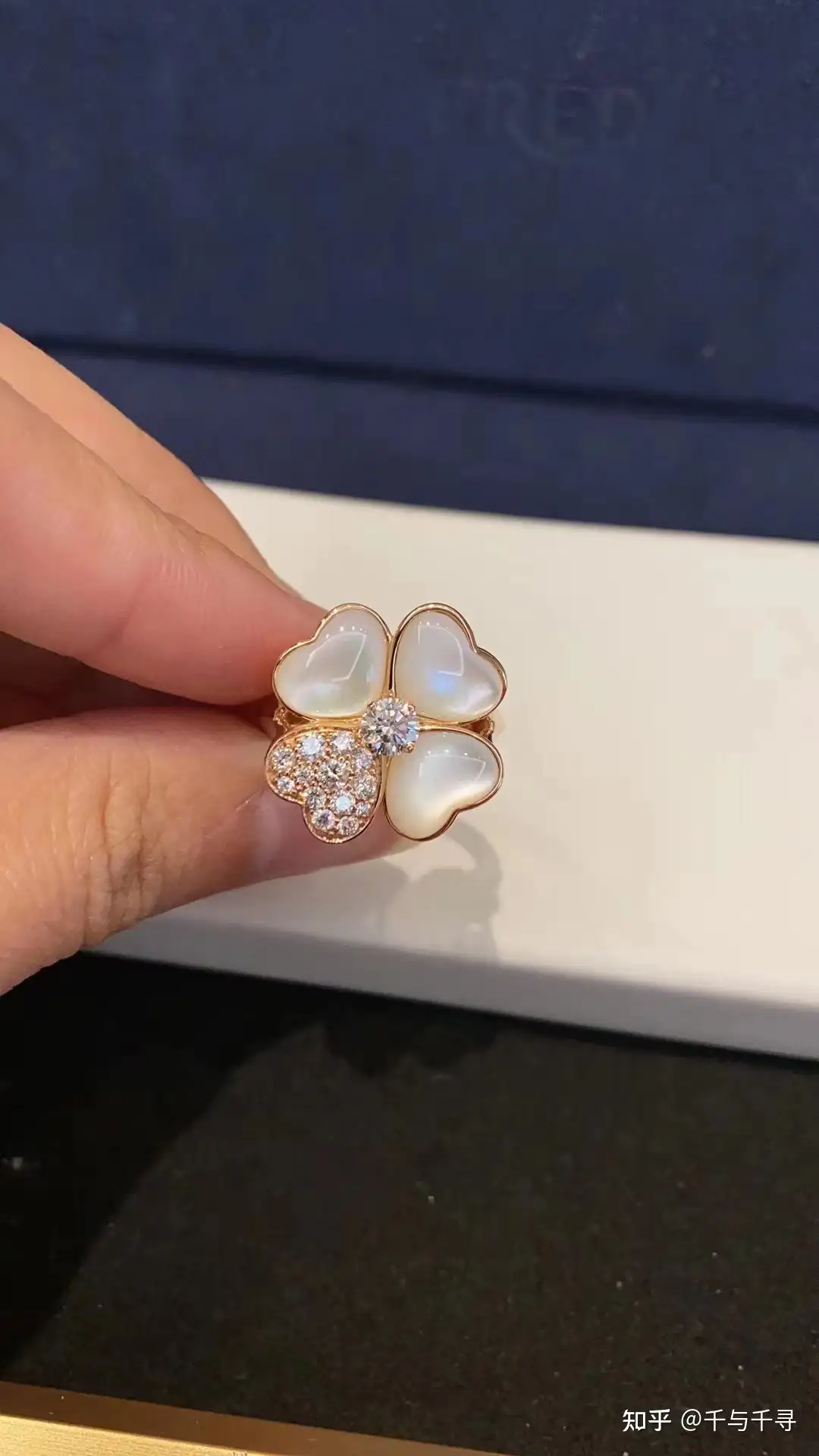 Van cleef & discount arpels 哪裡 買 便宜